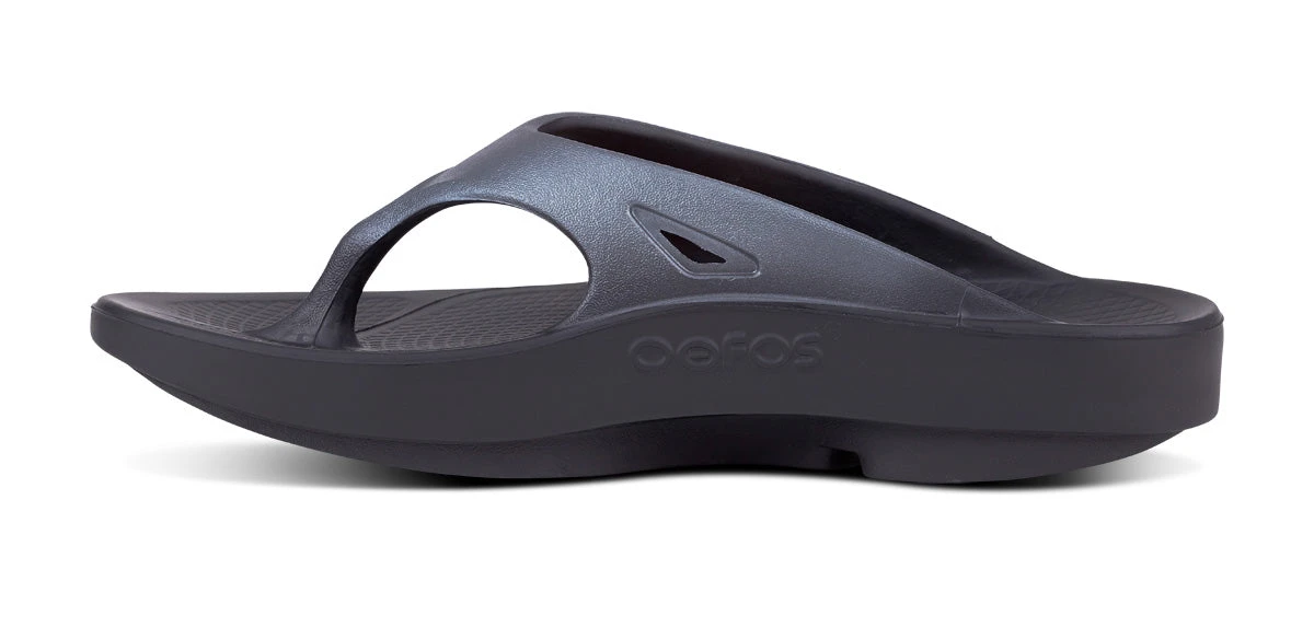 OOfos Men's OOriginal Sport Sandal - Graphite 8 OOfos Men's OOriginal Sport Sandal - Graphite - Image 6