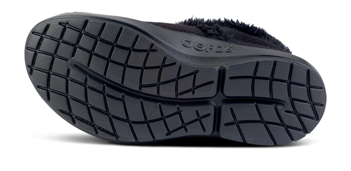 OOfos Women's OOcoozie Low Shoe - Black 12 OOfos Women's OOcoozie Low Shoe - Black - Image 10