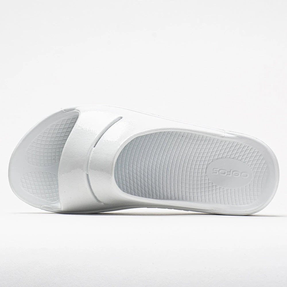 OOFOS OOahh Luxe Women's White 4 OOFOS OOahh Luxe Women's White - Image 2