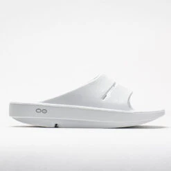 fashion shoes 12 OOFOS OOahh Luxe Women's White