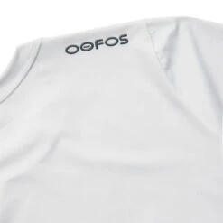 OOfos Men's COOl Down T Shirt - Light Gray Heather -fashion shoes 9000LTGRYHEA Shot04