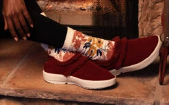 OOfos Women's OOcoozie Low Shoe - Cabernet -fashion shoes MicrosoftTeams image 287