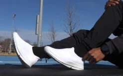 OOfos Men's OOmg Sport Low Shoe - White -fashion shoes OOmgSport White Mens1